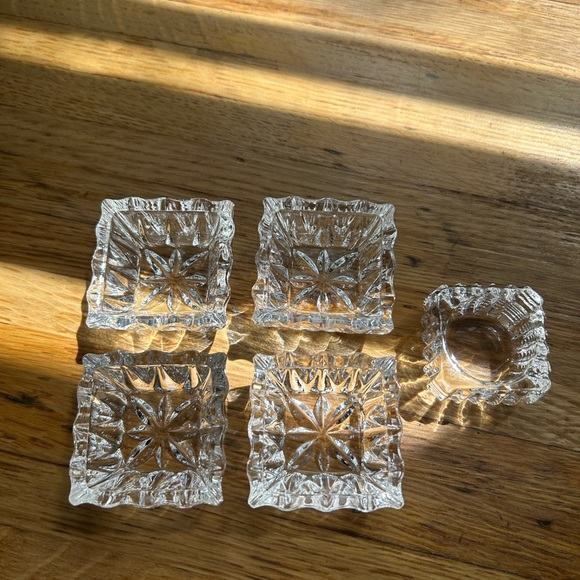 Elegant Pressed Glass Salt Cellar Set - Picture 1 of 3